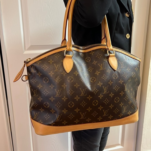 Louis Vuitton Handbags - Authentic Louis Vuitton Lockit Monogram Horizontal